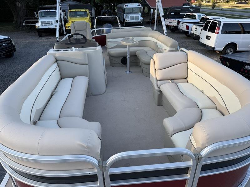 Bennington SX 24  2015