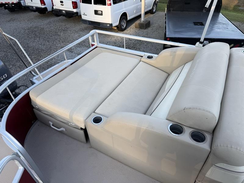 Bennington SX 24  2015