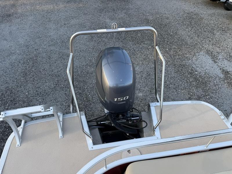 Bennington SX 24  2015
