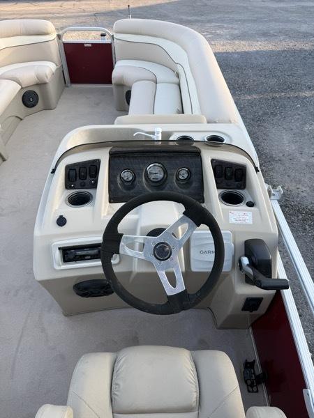 Bennington SX 24  2015