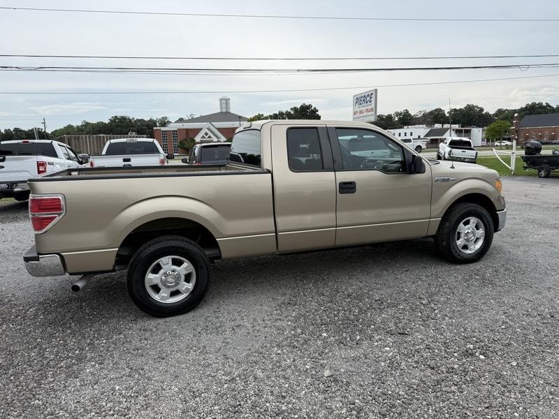 Ford F-150 XLT SuperCab 2WD 2011