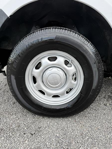 Ford F-150 XL SuperCrew 4WD 2012
