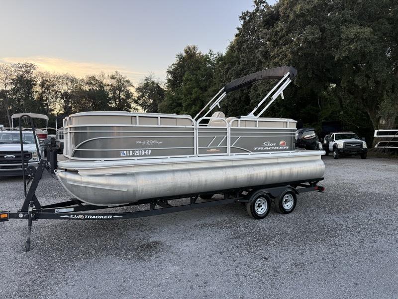 Sun Tracker Party Barge 20 DLX  2023