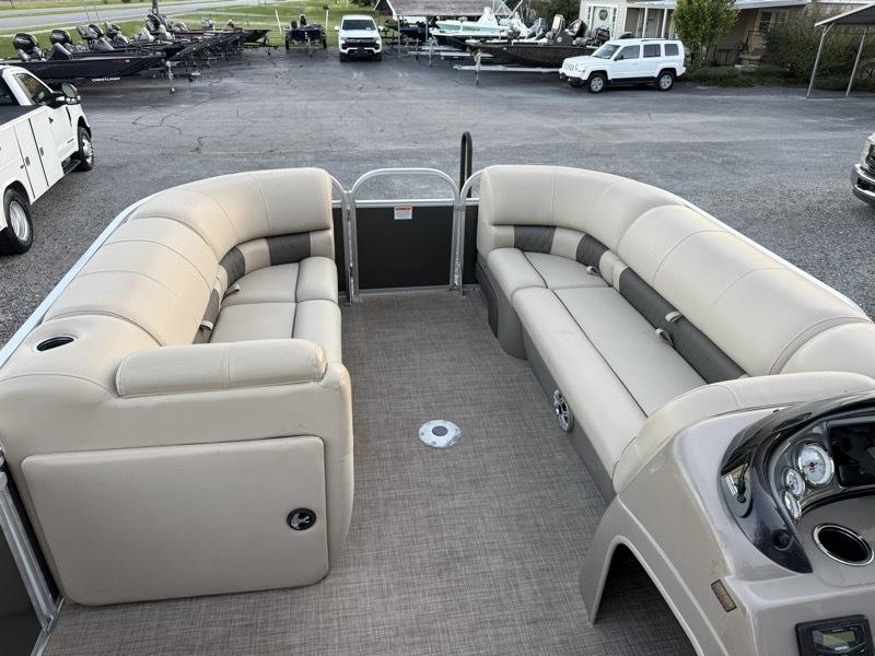 Sun Tracker Party Barge 20 DLX  2023