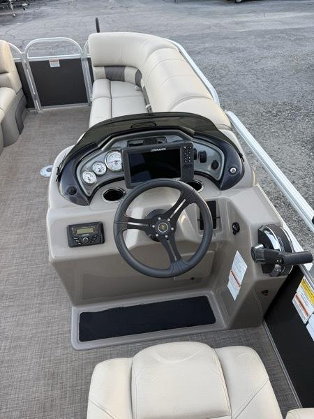 Sun Tracker Party Barge 20 DLX  2023