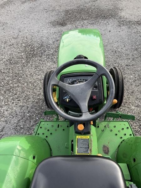 John Deere Tractor  2009