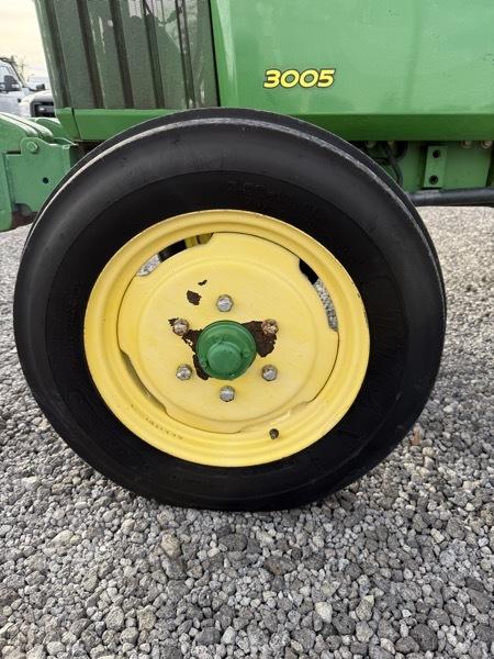 John Deere Tractor  2009