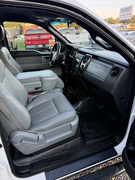 Ford F-150 XL SuperCrew 2WD 2011