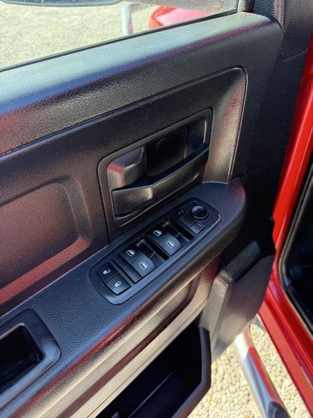 RAM 2500 Tradesman Crew Cab 4WD 2013