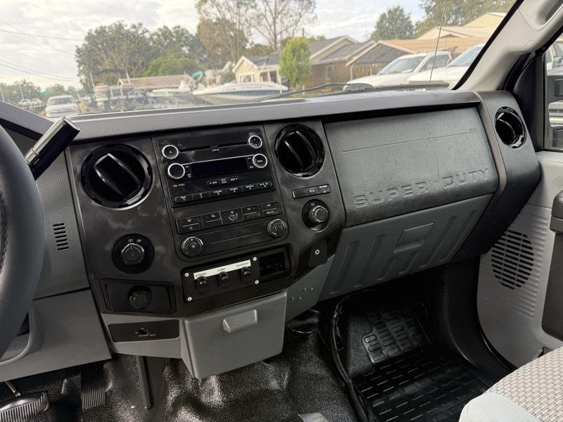 Ford F-250 SD XL SuperCab 2WD 2011