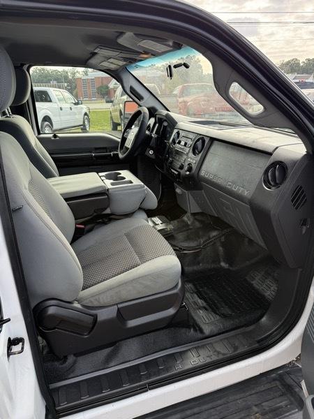 Ford F-250 SD XL SuperCab 2WD 2011