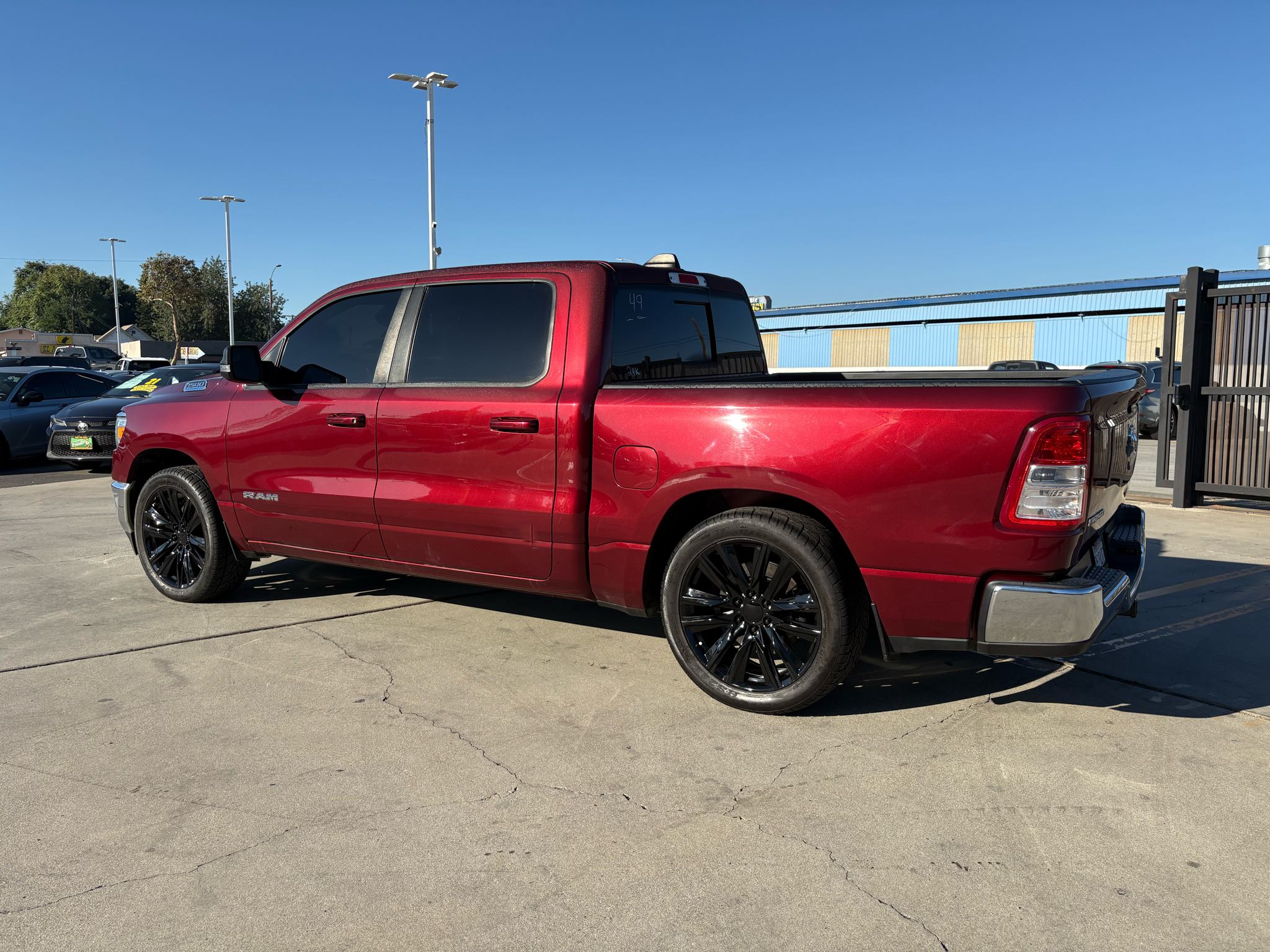 RAM 1500 Big Horn 4x2 Crew Cab 5'7" Box 2022