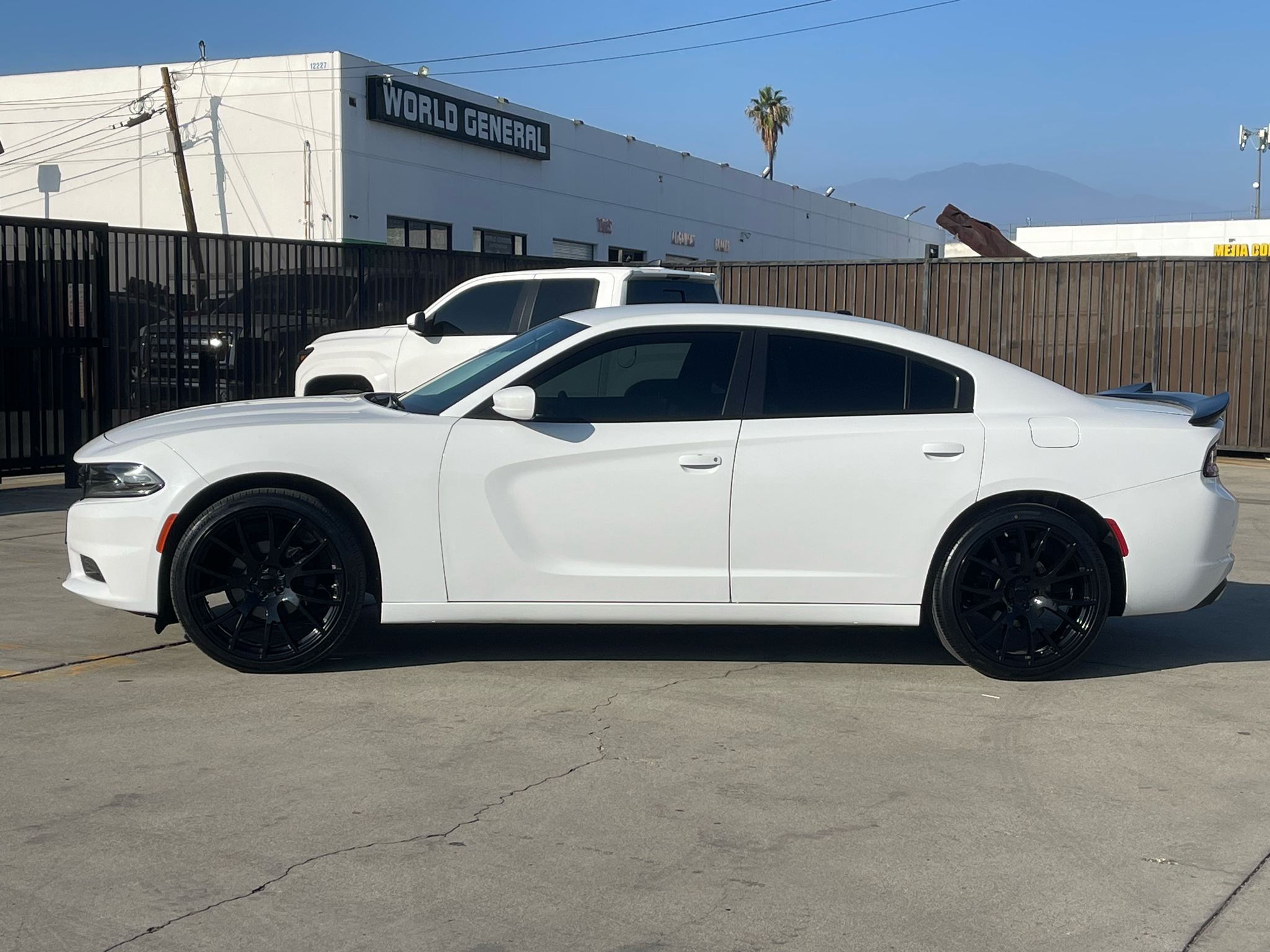 Dodge Charger SXT RWD 2022