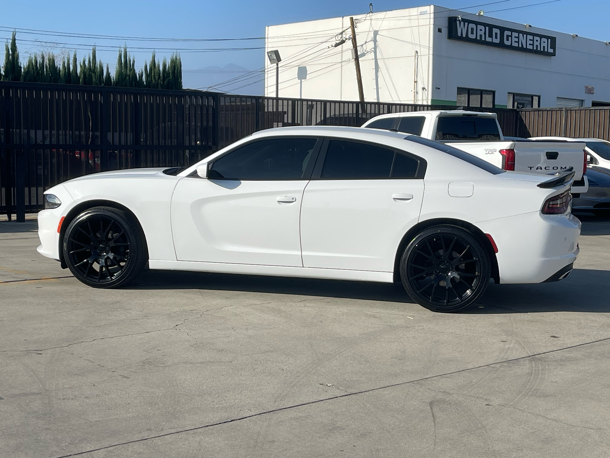 Dodge Charger SXT RWD 2022