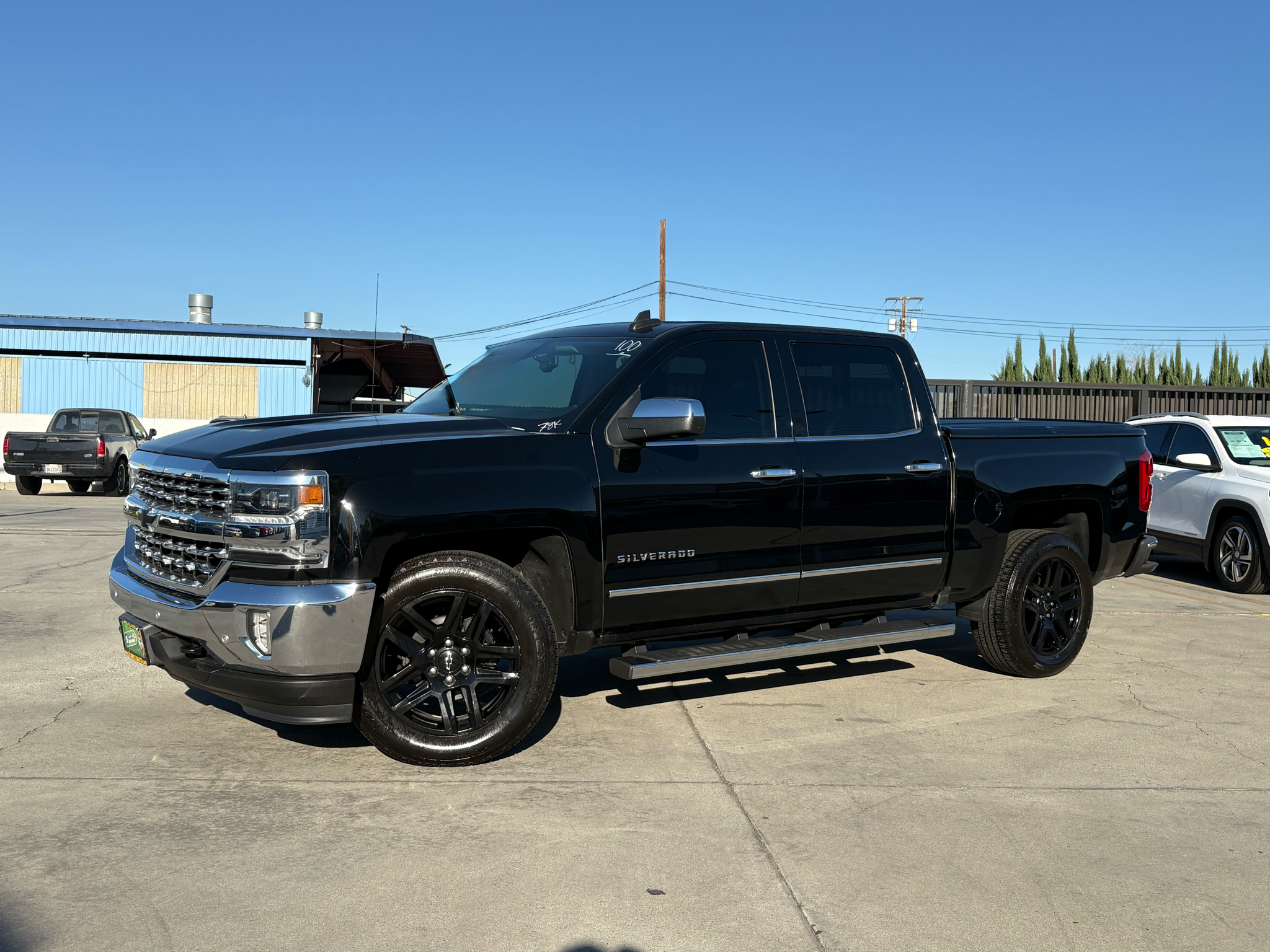 Chevrolet Silverado 1500 2WD Crew Cab 143.5" LTZ w/1LZ 2017