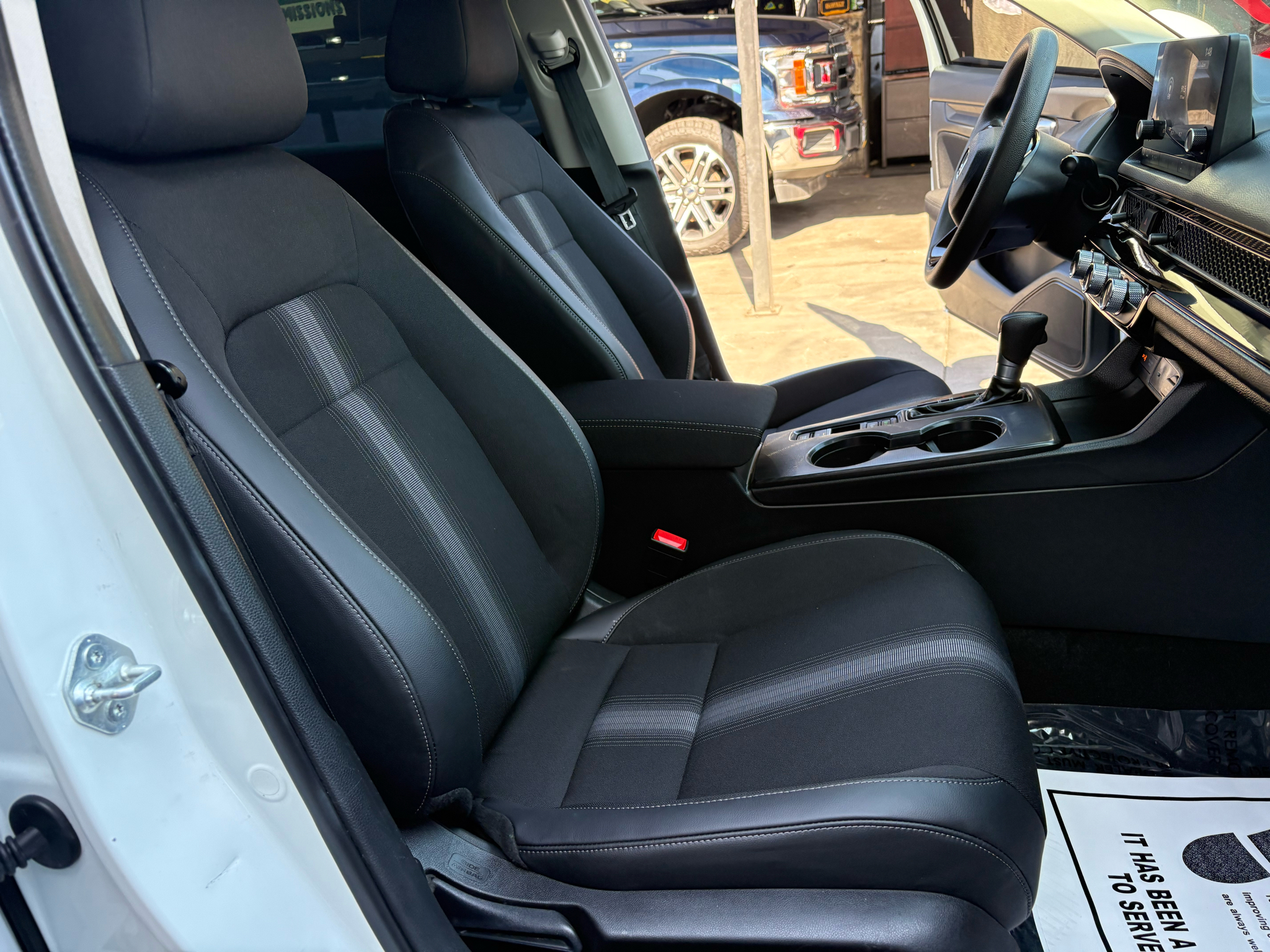 Honda Civic Sedan LX CVT 2025