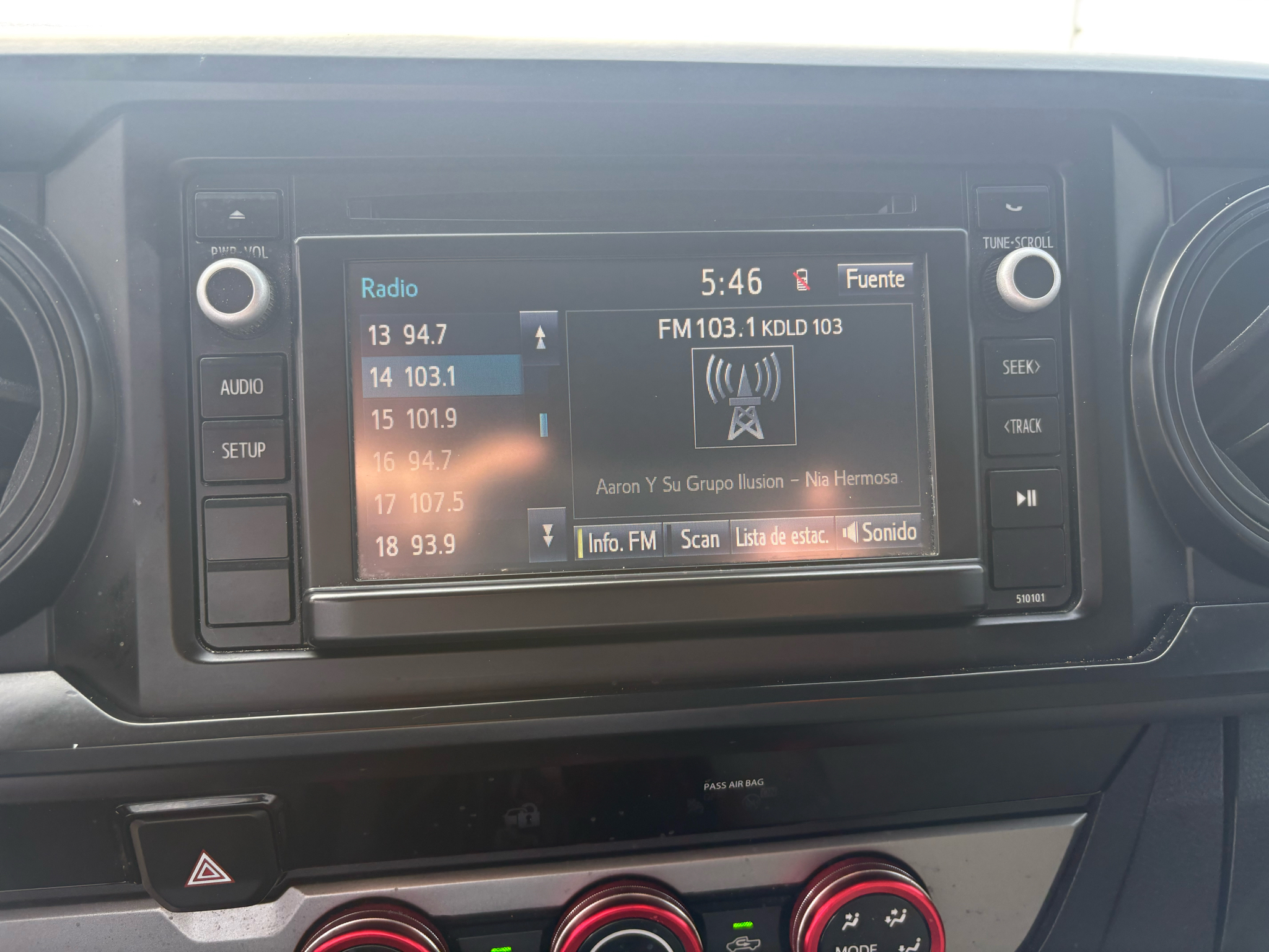 Toyota Tacoma 2WD Double Cab I4 AT SR (Natl) 2018