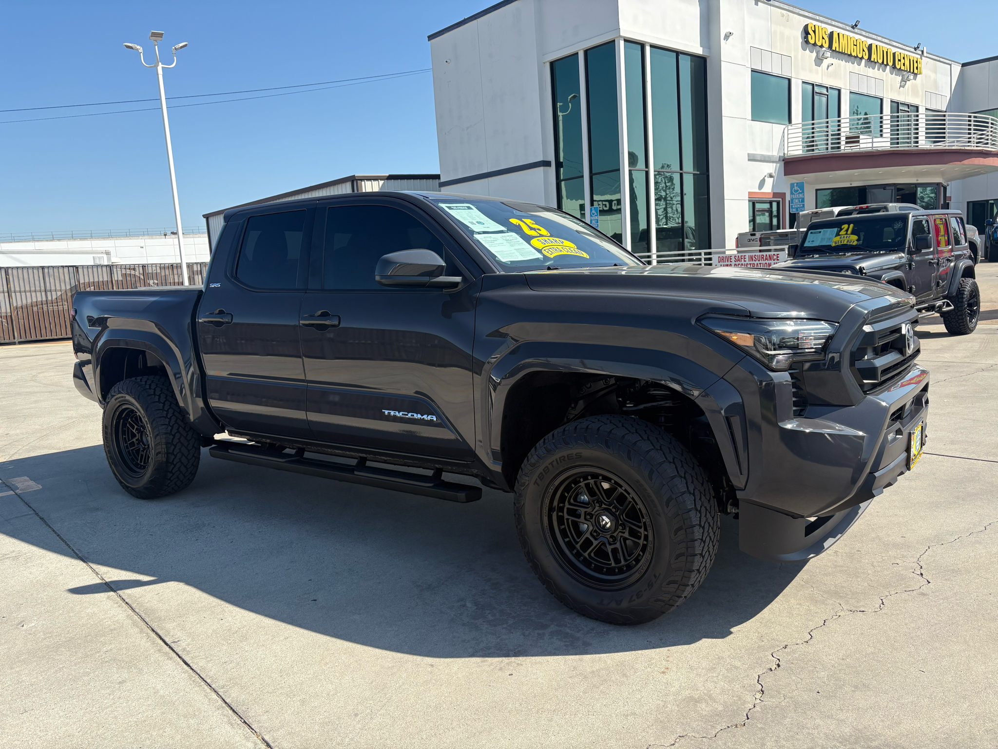 Toyota Tacoma 2WD SR5 Double Cab 5' Bed AT (Natl) 2025