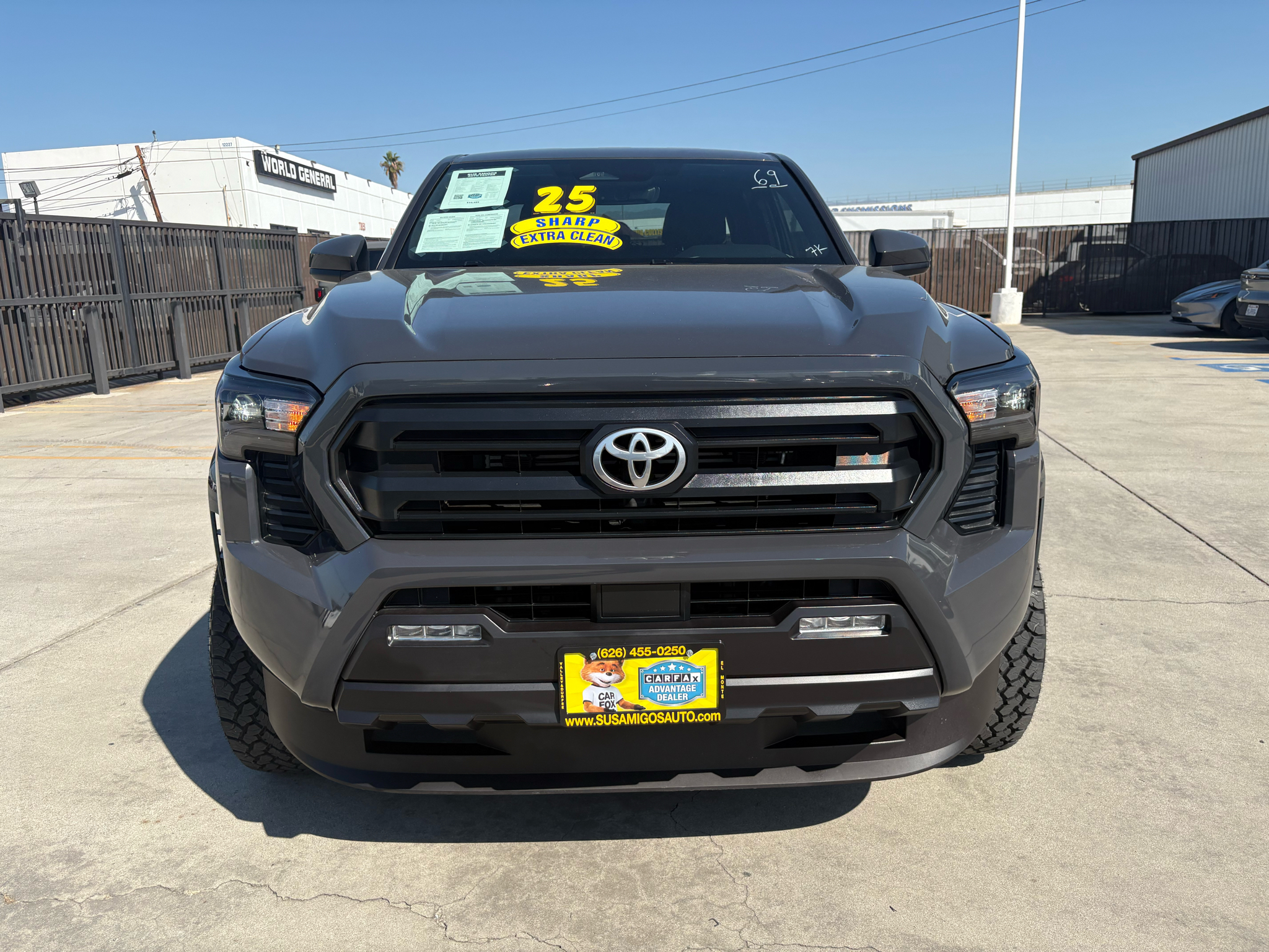 Toyota Tacoma 2WD SR5 Double Cab 5' Bed AT (Natl) 2025