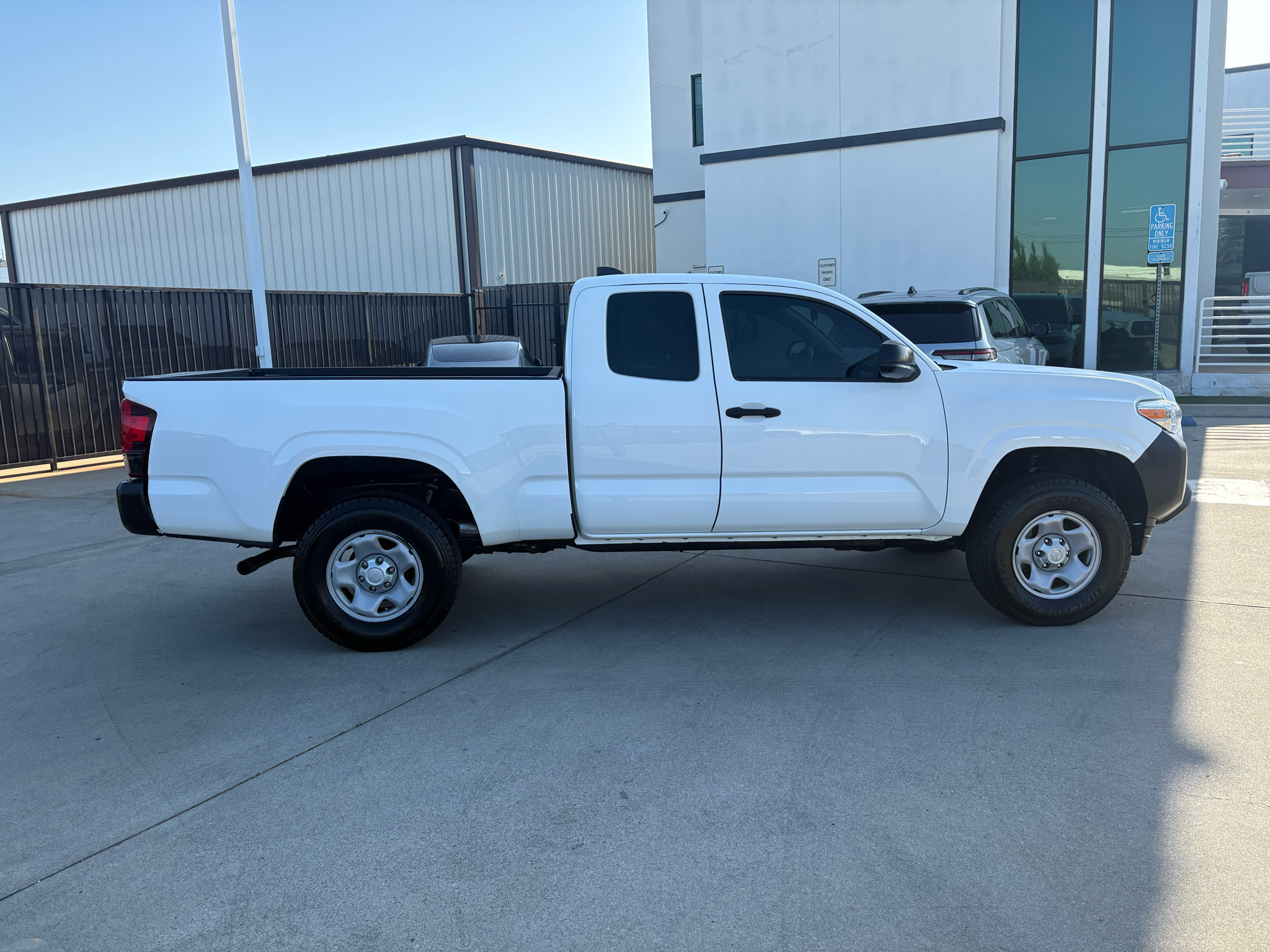 Toyota Tacoma 2WD SR5 Access Cab 6' Bed I4 AT (Natl) 2020