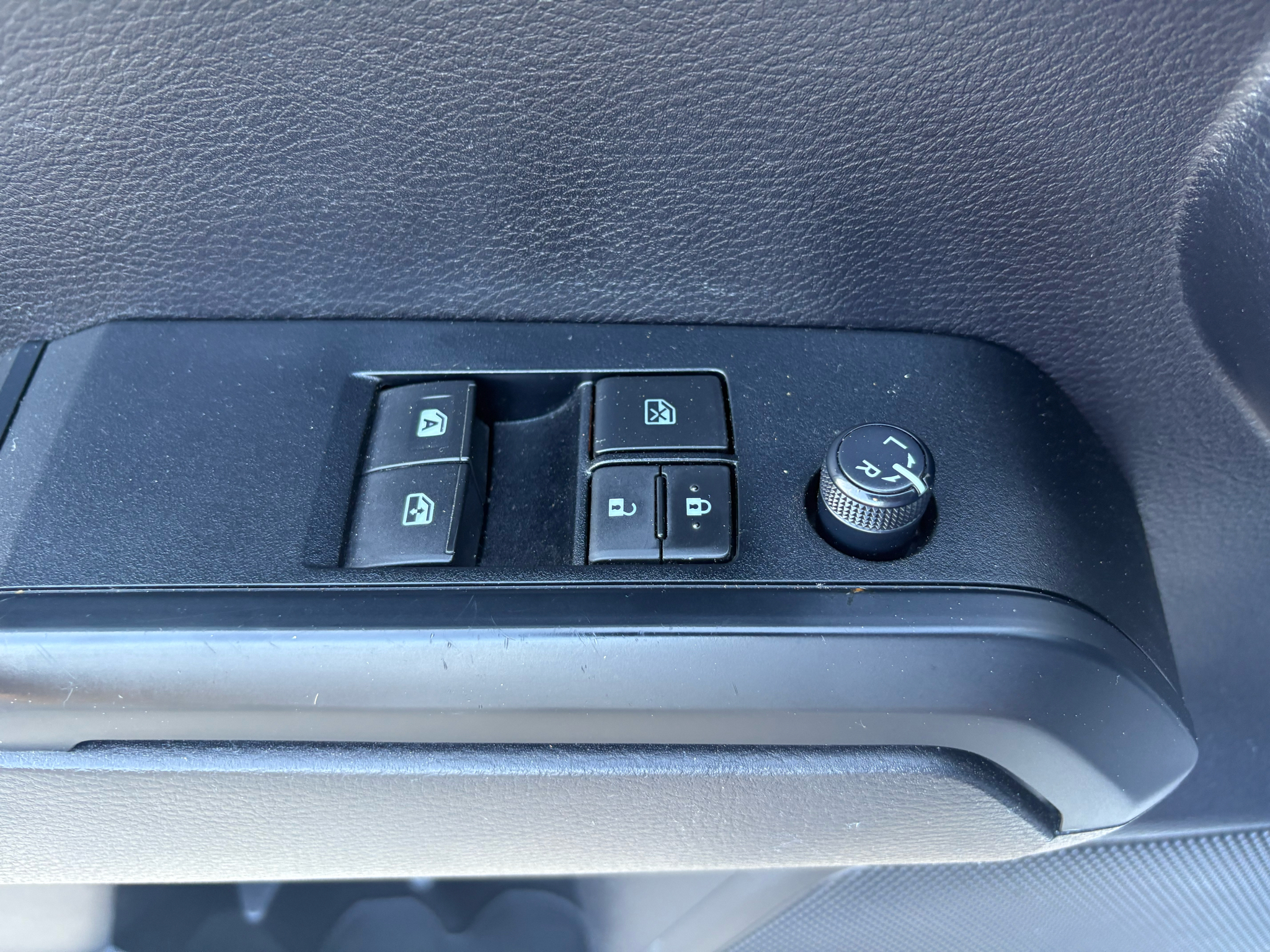 Toyota Tacoma 2WD SR5 Access Cab 6' Bed I4 AT (Natl) 2020