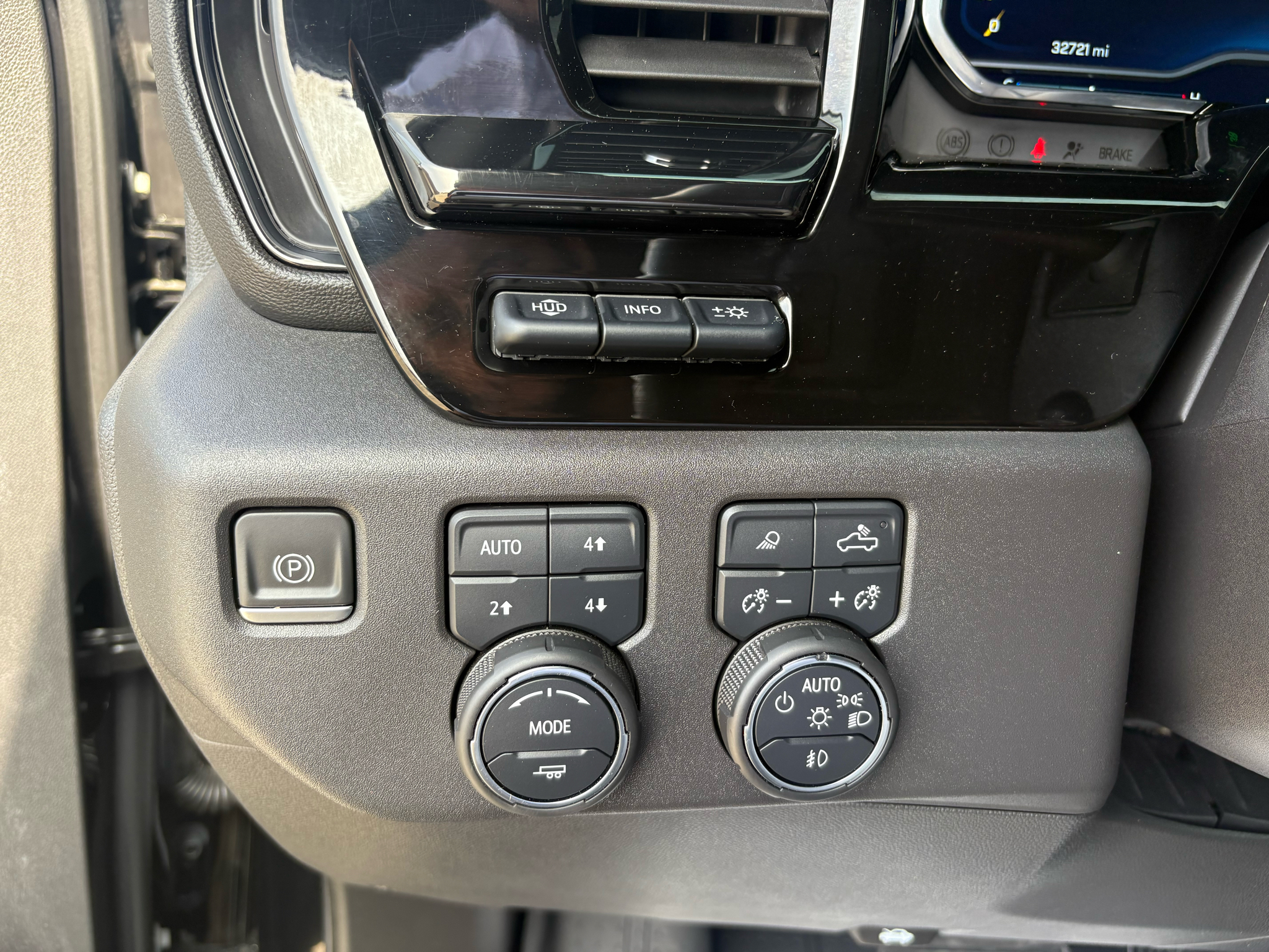 Chevrolet Silverado 1500 4WD Crew Cab 147" ZR2 2022 Chevrolet Silverado 1500 4WD Crew Cab 147" ZR2 2022