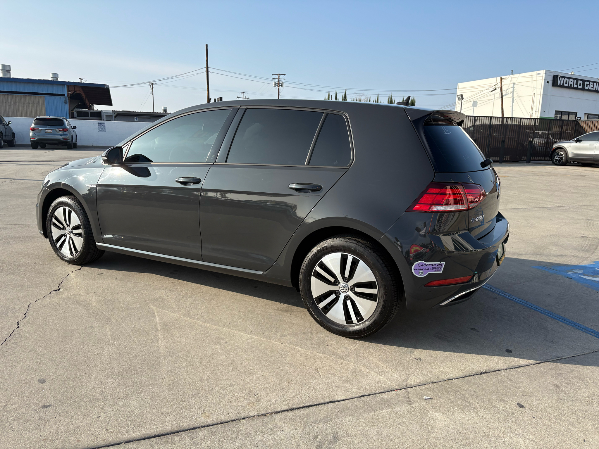 Volkswagen e-Golf 4-Door SE 2019