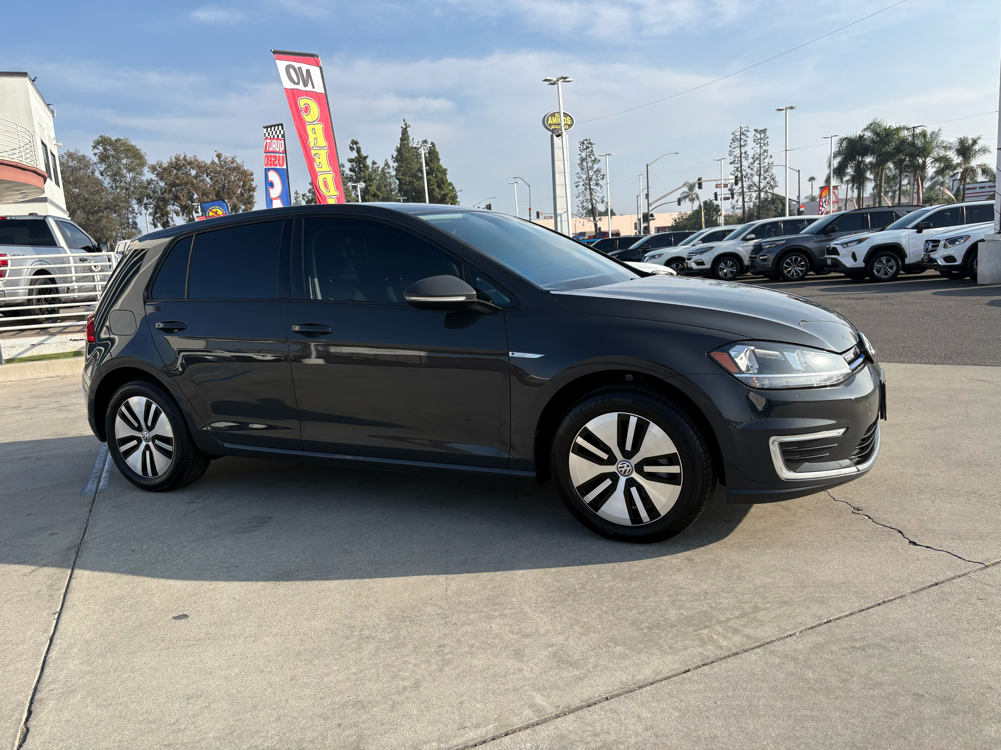 Volkswagen e-Golf 4-Door SE 2019