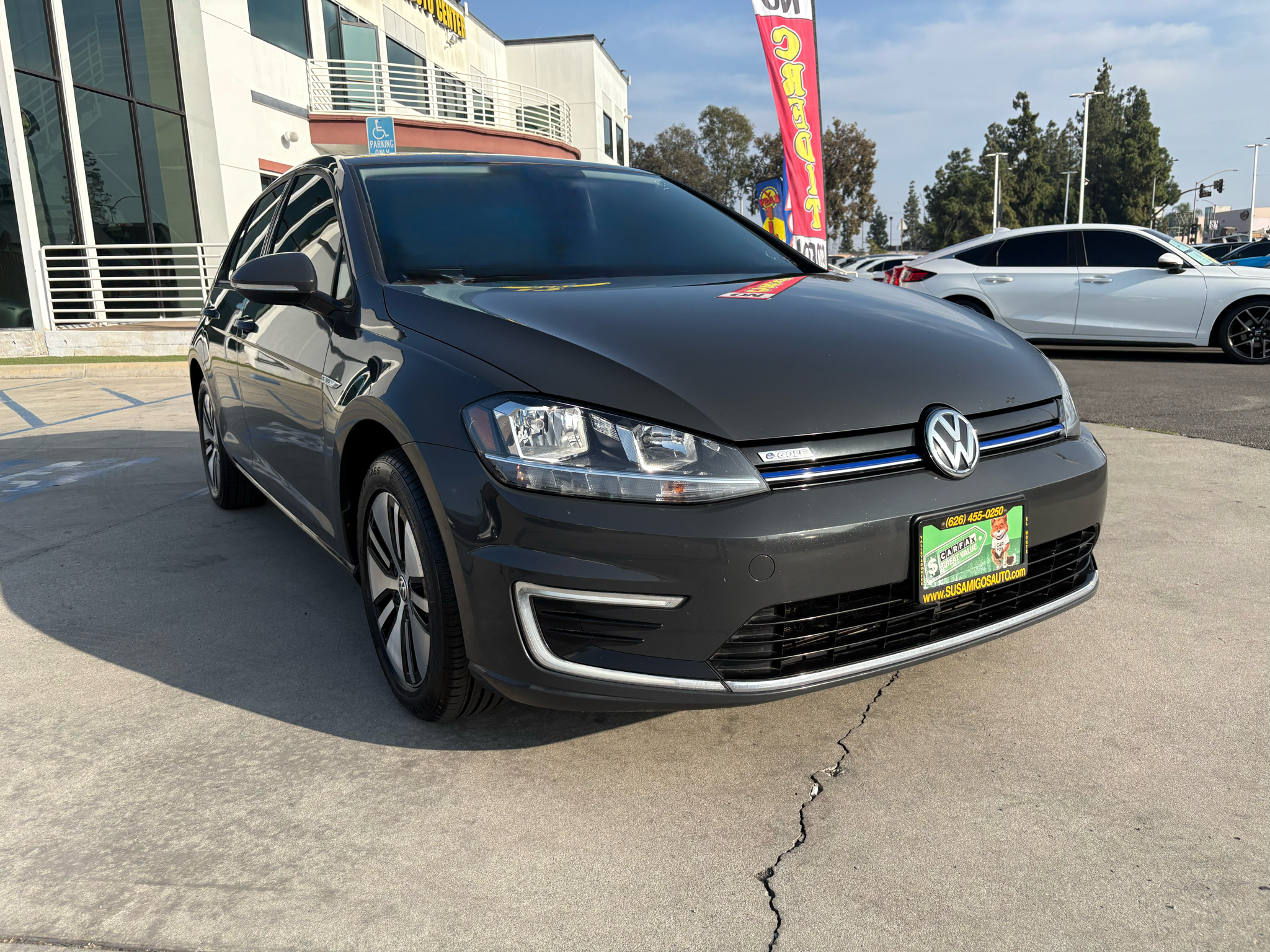 Volkswagen e-Golf 4-Door SE 2019