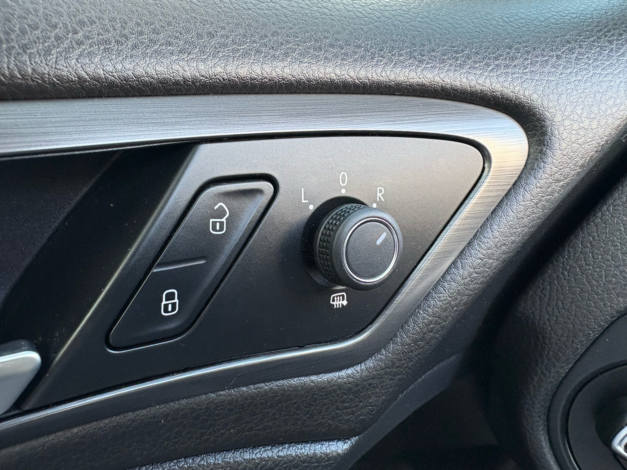 Volkswagen e-Golf 4-Door SE 2019