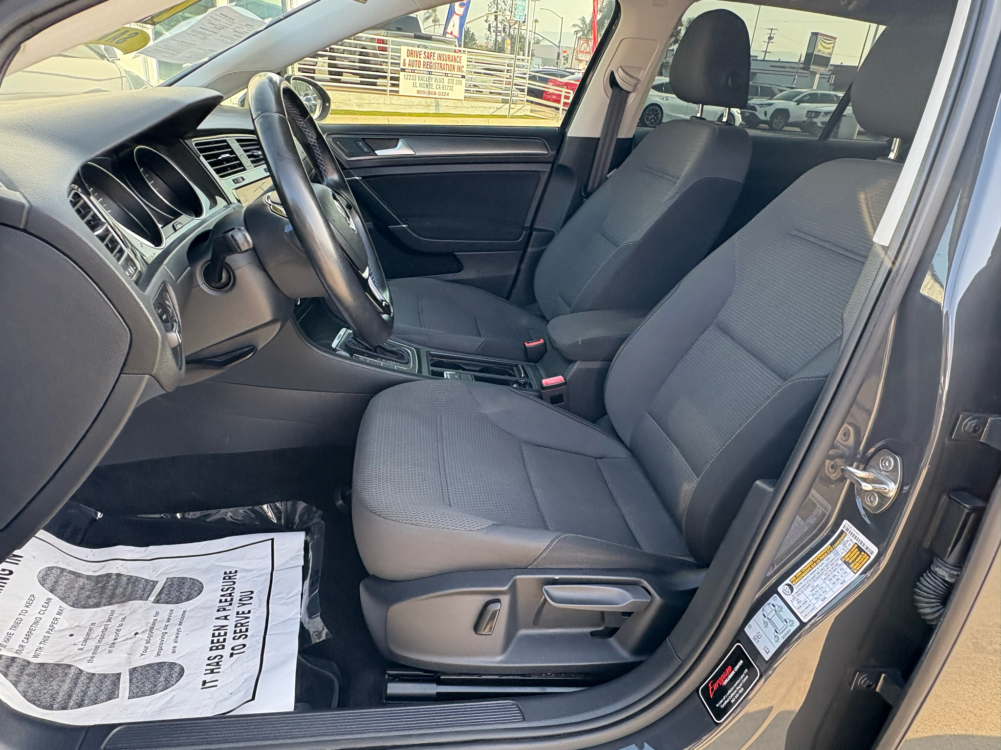 Volkswagen e-Golf 4-Door SE 2019