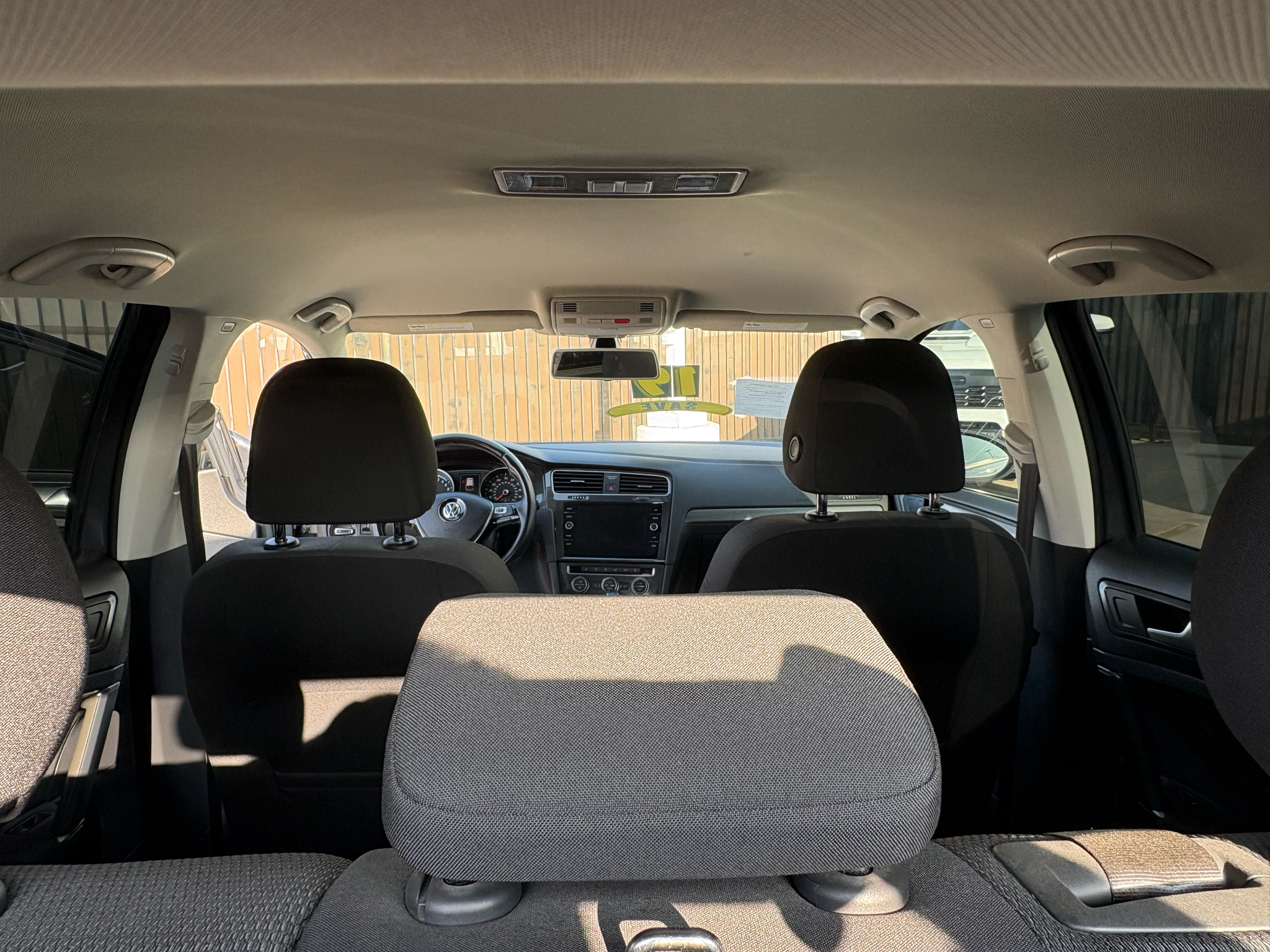 Volkswagen e-Golf 4-Door SE 2019