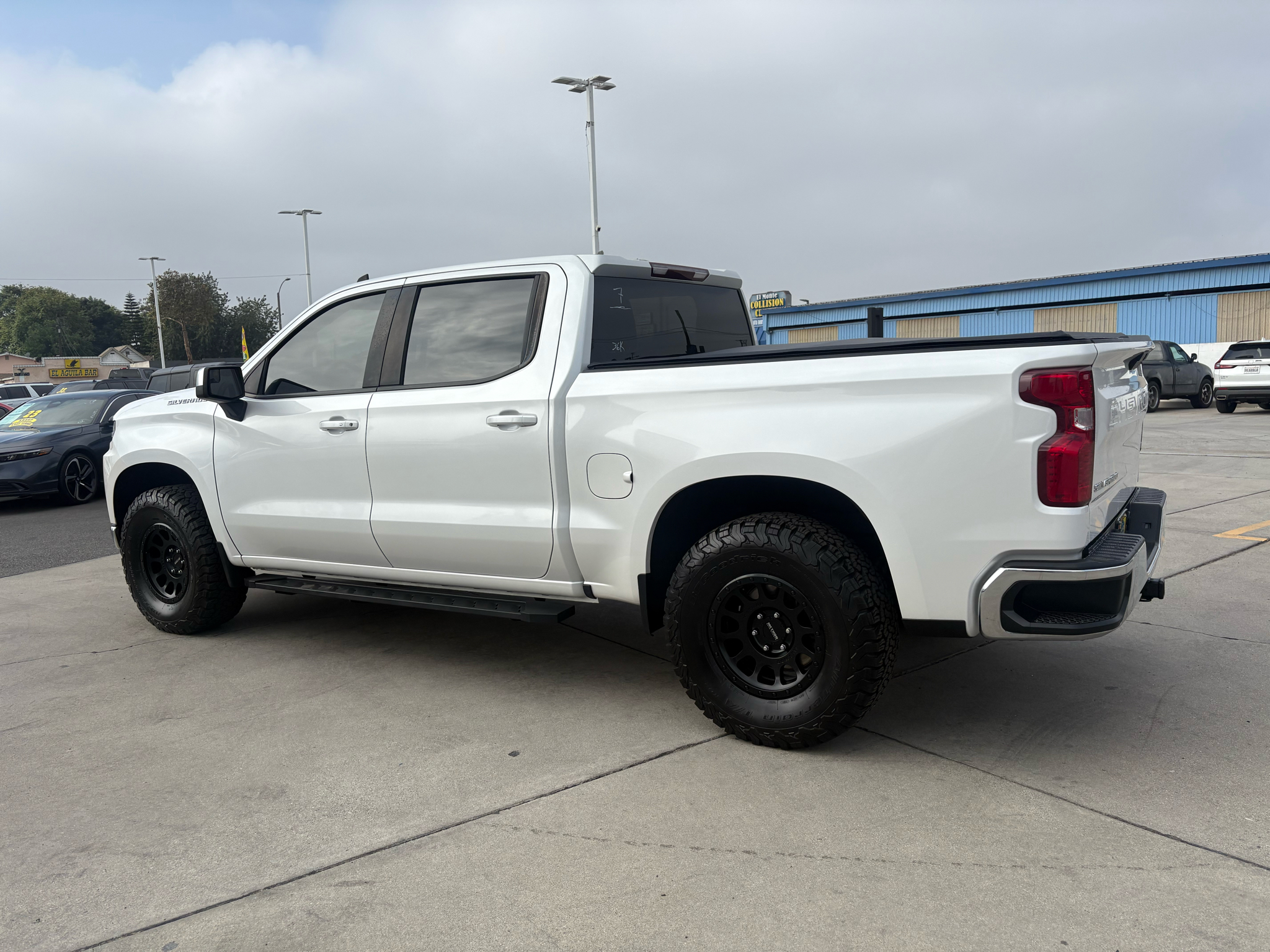 Chevrolet Silverado 1500 2WD Crew Cab 147" LT 2021