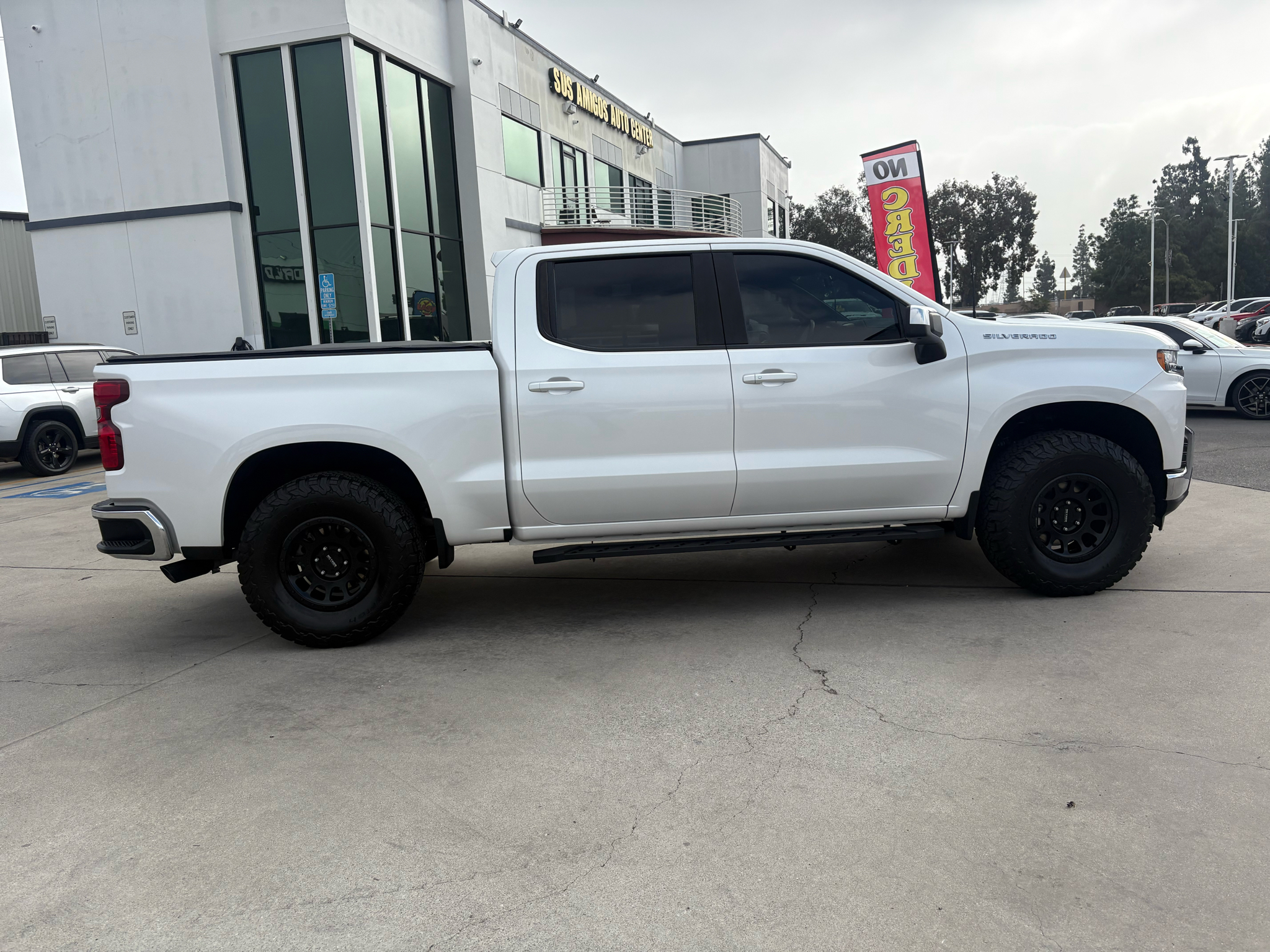 Chevrolet Silverado 1500 2WD Crew Cab 147" LT 2021