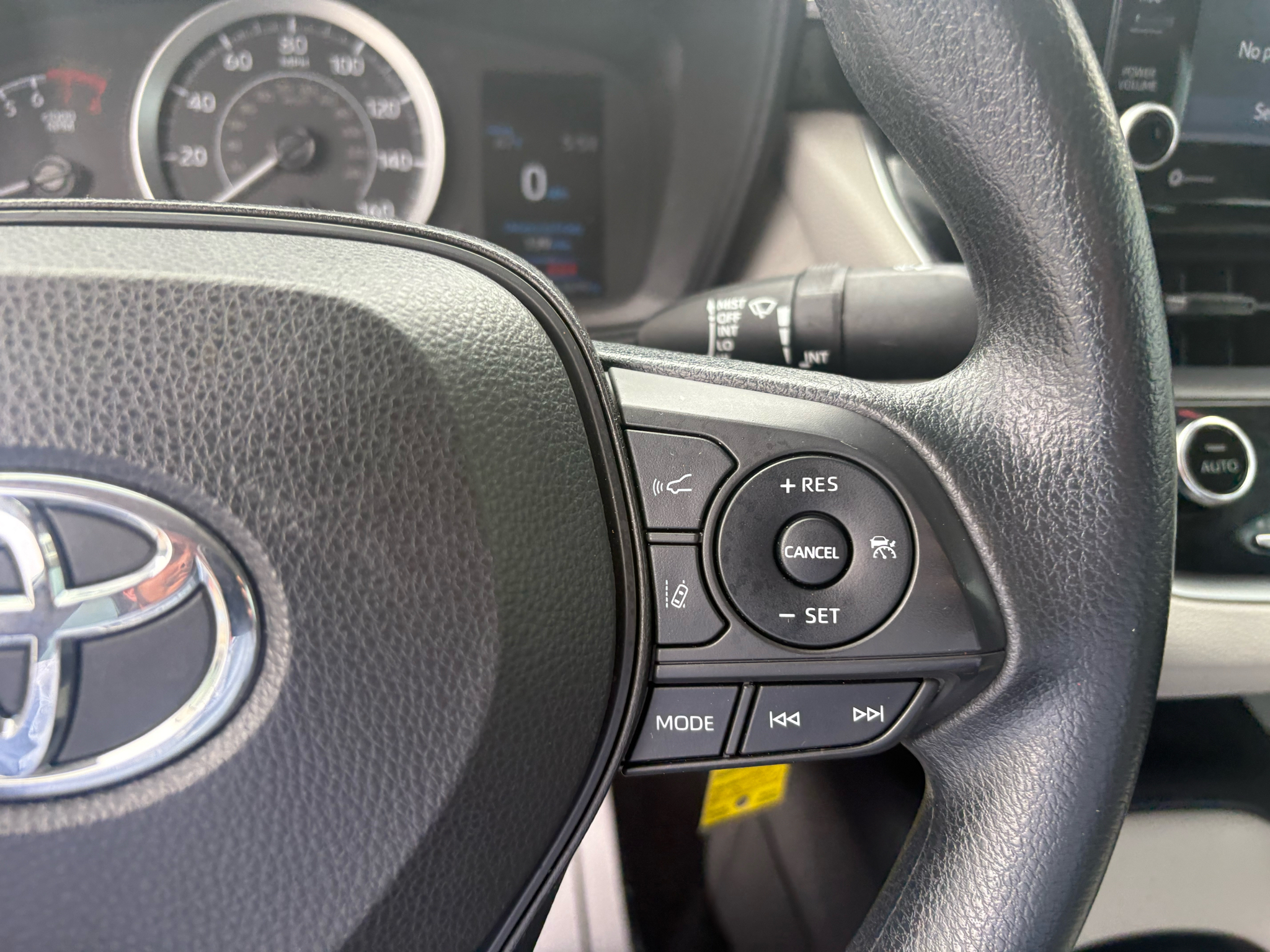 Toyota Corolla LE CVT (Natl) 2022