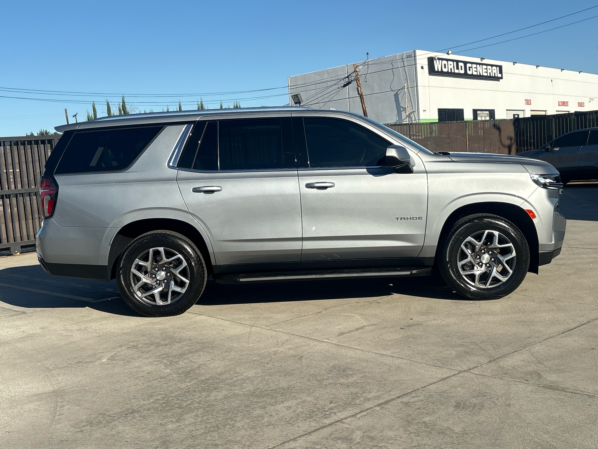 Chevrolet Tahoe 2WD 4dr LS 2024