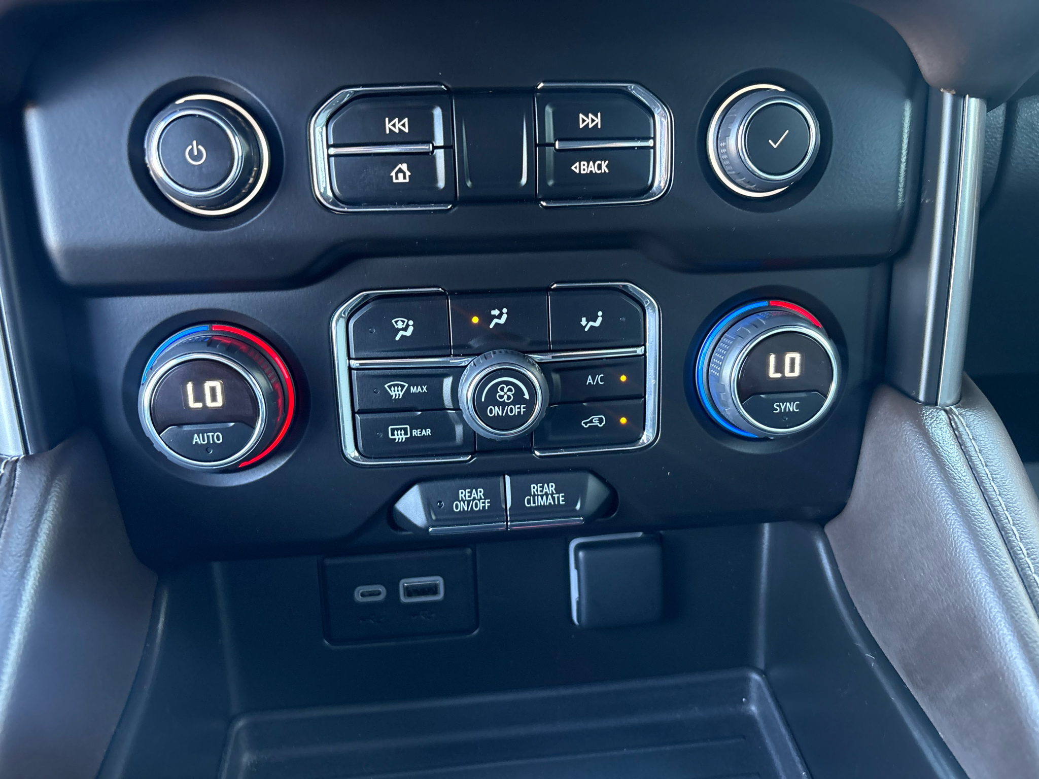 Chevrolet Tahoe 2WD 4dr LS 2024