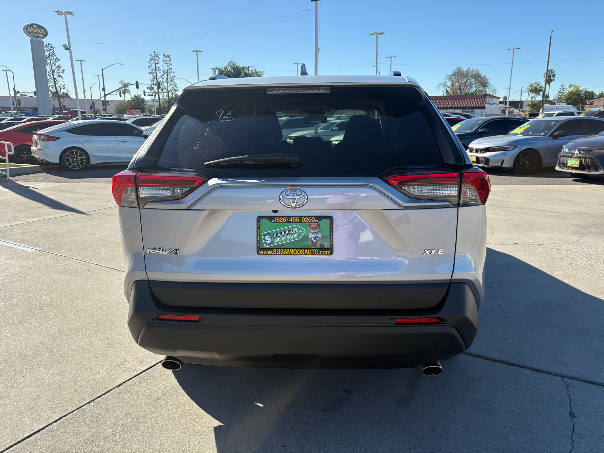 Toyota RAV4 XLE FWD (Natl) 2019