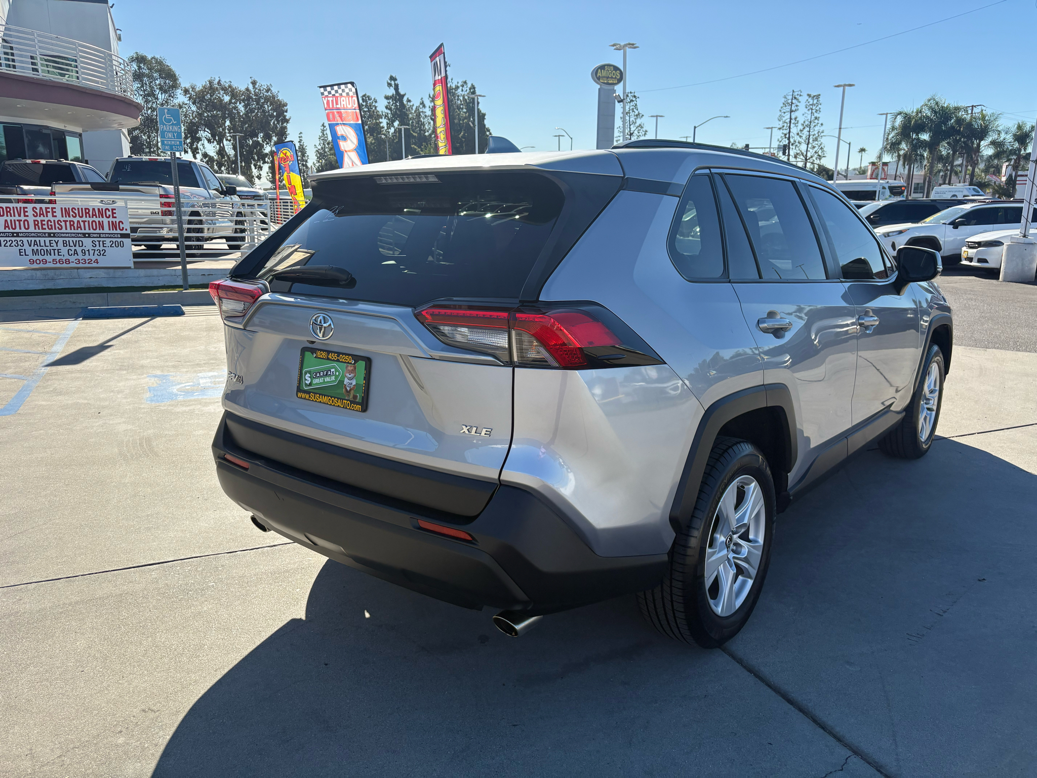 Toyota RAV4 XLE FWD (Natl) 2019