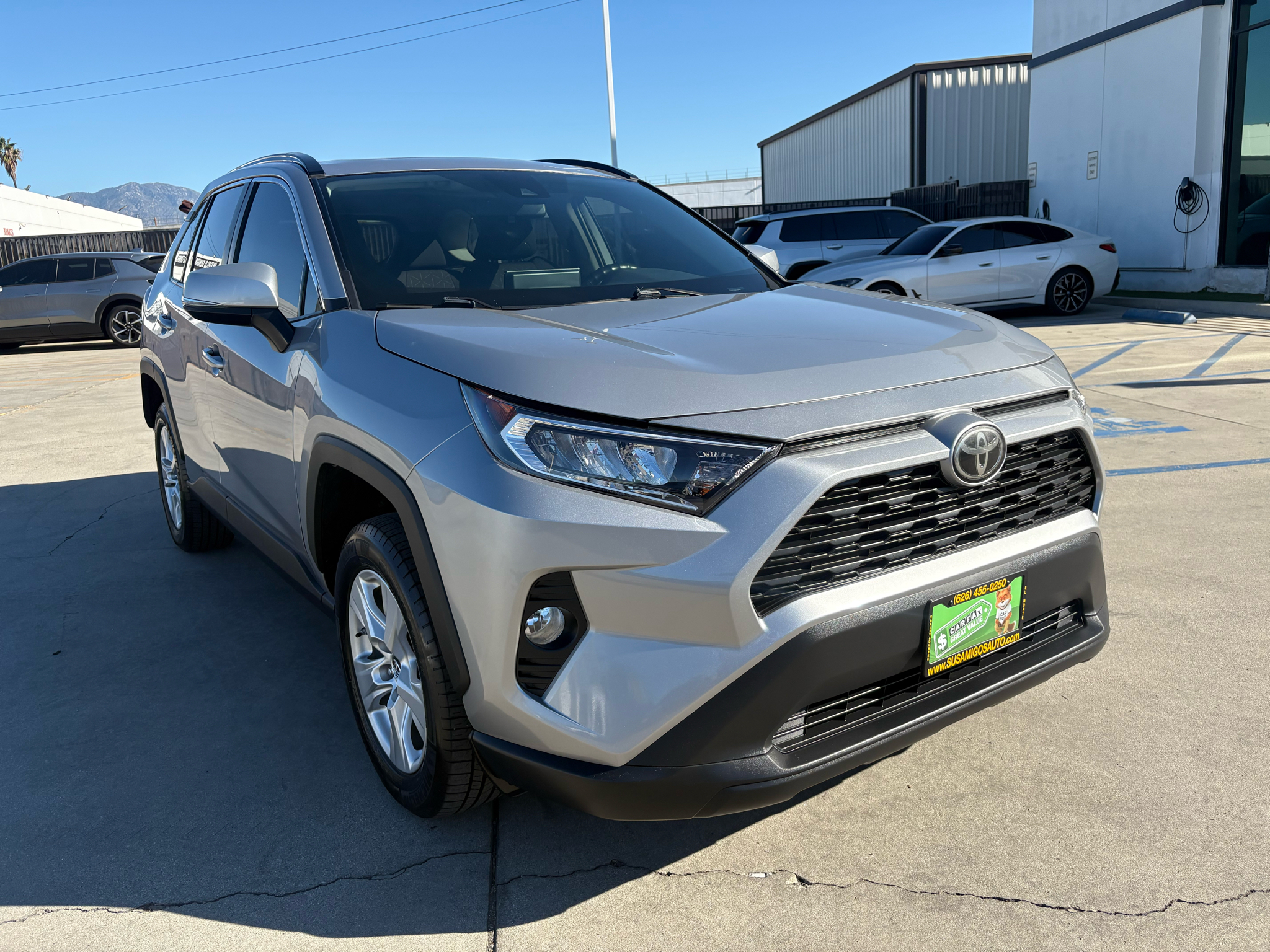 Toyota RAV4 XLE FWD (Natl) 2019