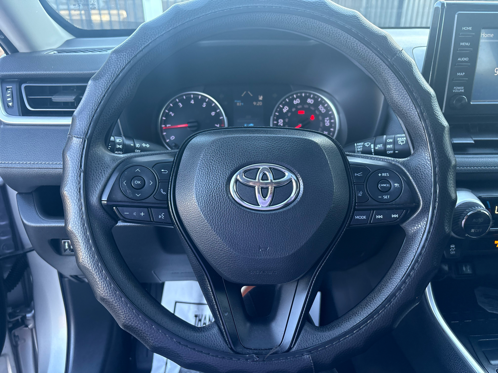 Toyota RAV4 XLE FWD (Natl) 2019
