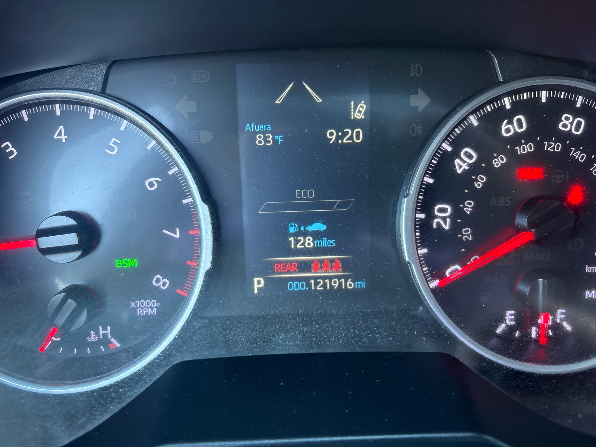 Toyota RAV4 XLE FWD (Natl) 2019