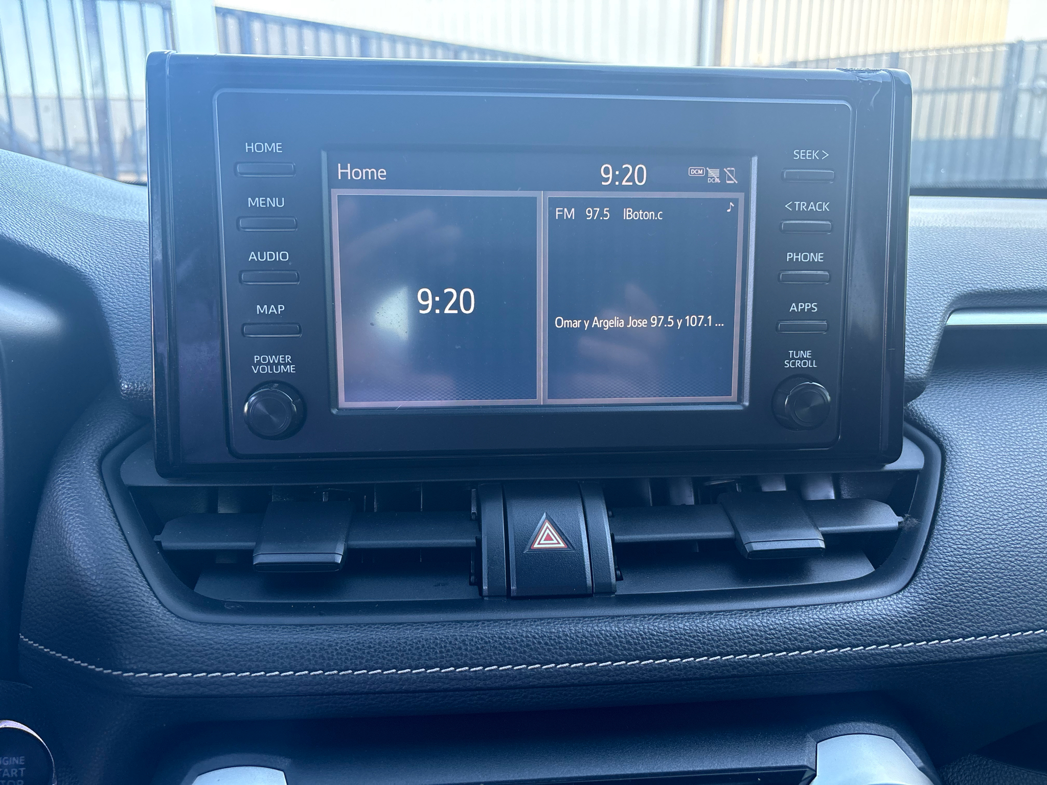 Toyota RAV4 XLE FWD (Natl) 2019