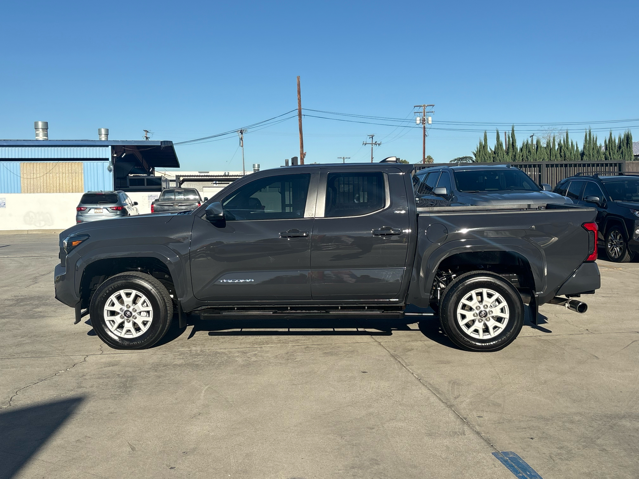 Toyota Tacoma 2WD SR5 Double Cab 5' Bed I4 AT (Natl) 2024