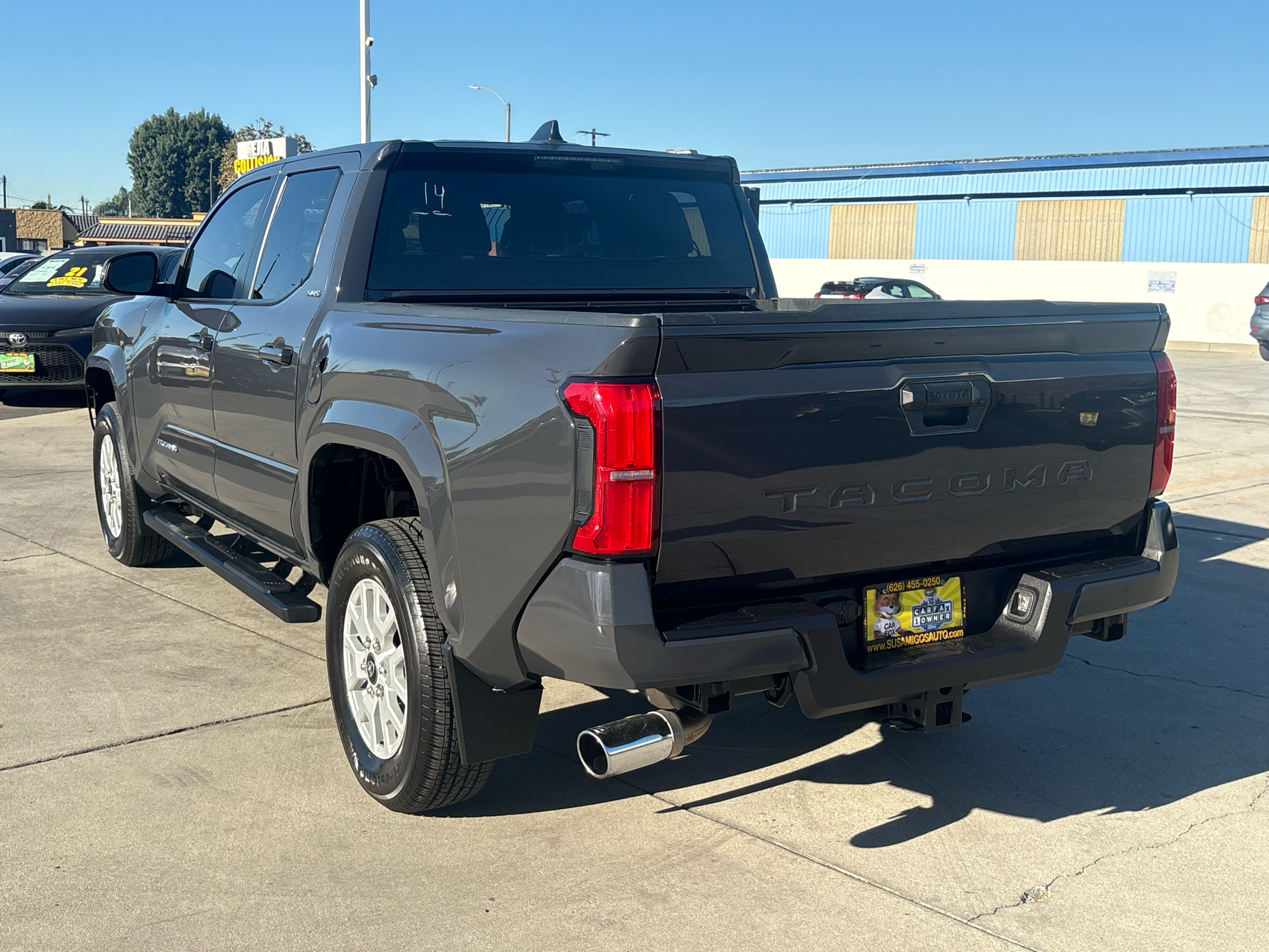 Toyota Tacoma 2WD SR5 Double Cab 5' Bed I4 AT (Natl) 2024