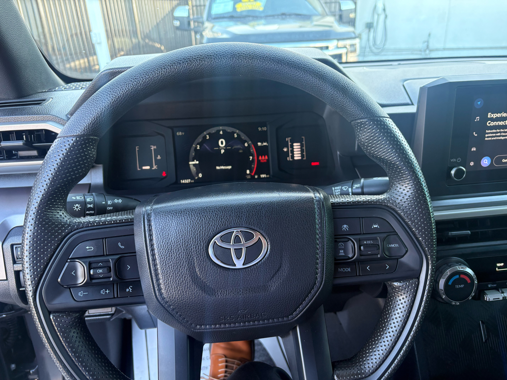 Toyota Tacoma 2WD SR5 Double Cab 5' Bed I4 AT (Natl) 2024