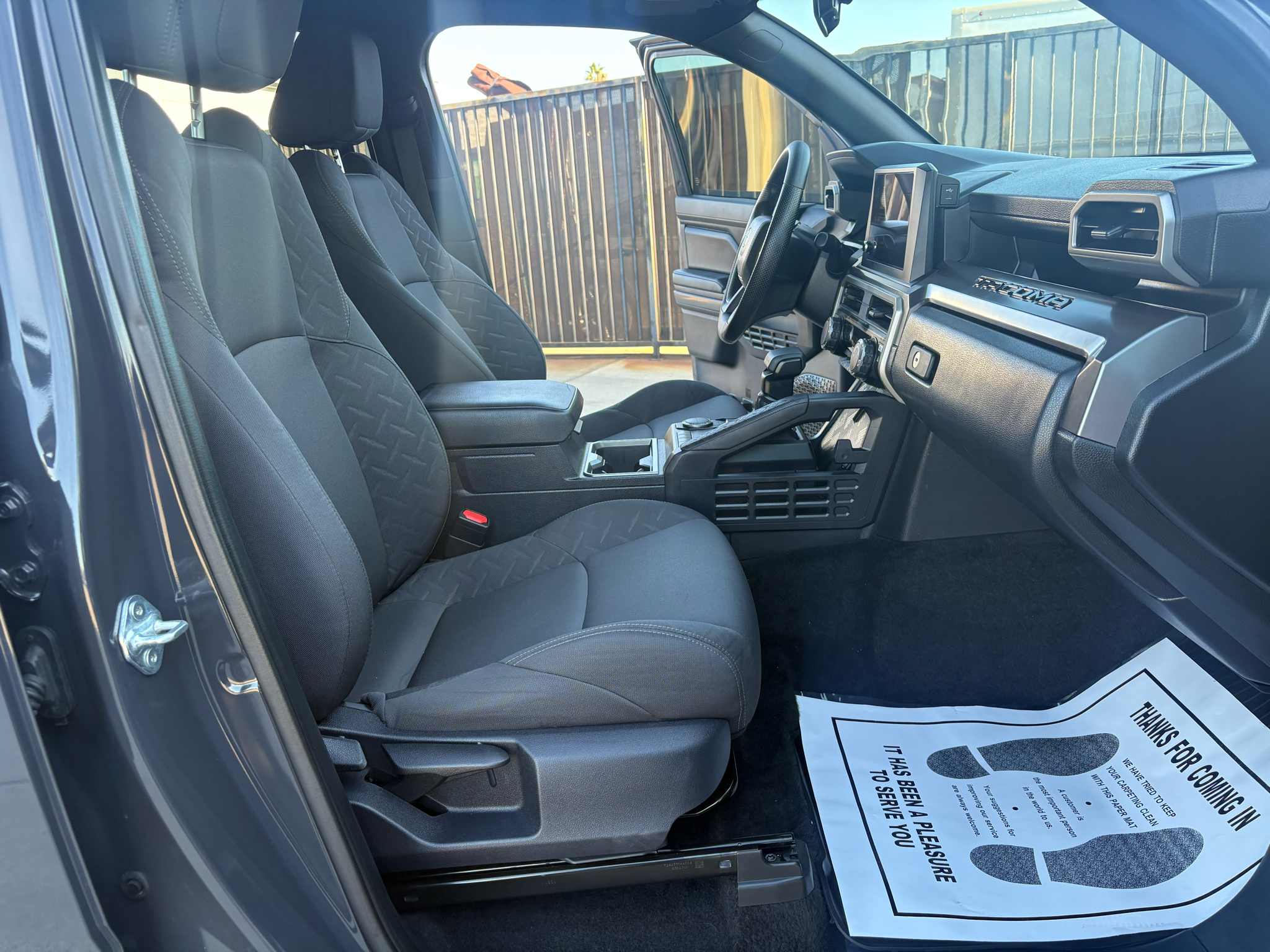 Toyota Tacoma 2WD SR5 Double Cab 5' Bed I4 AT (Natl) 2024