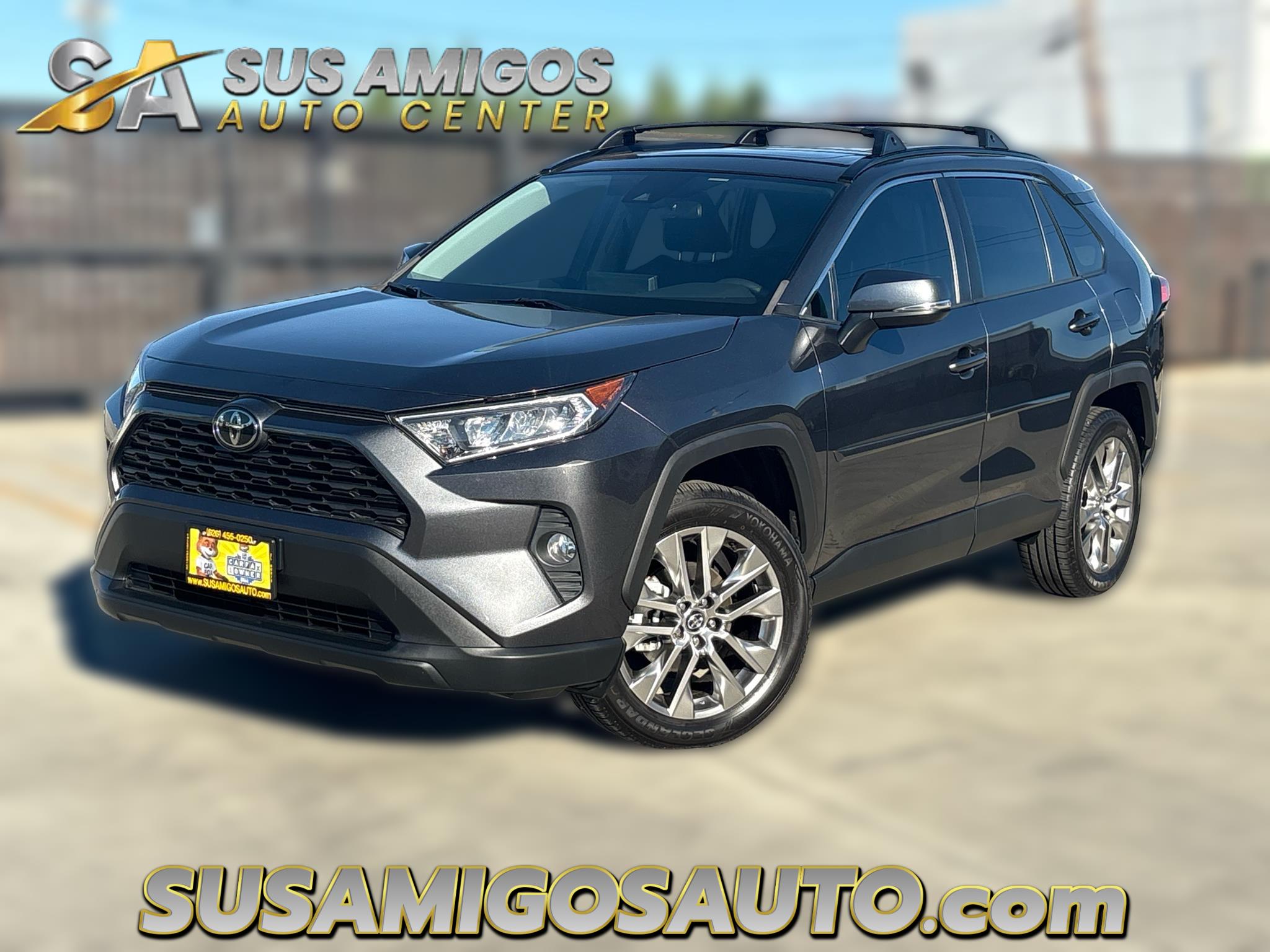 Toyota RAV4 XLE Premium FWD (Natl) 2021