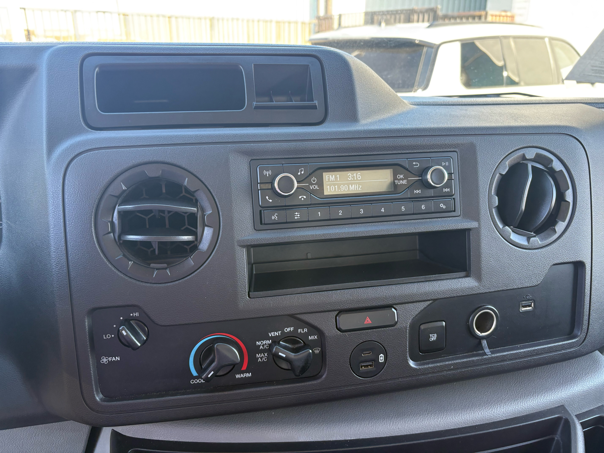 Ford E-Series Cutaway E-450 DRW 158" WB 2021