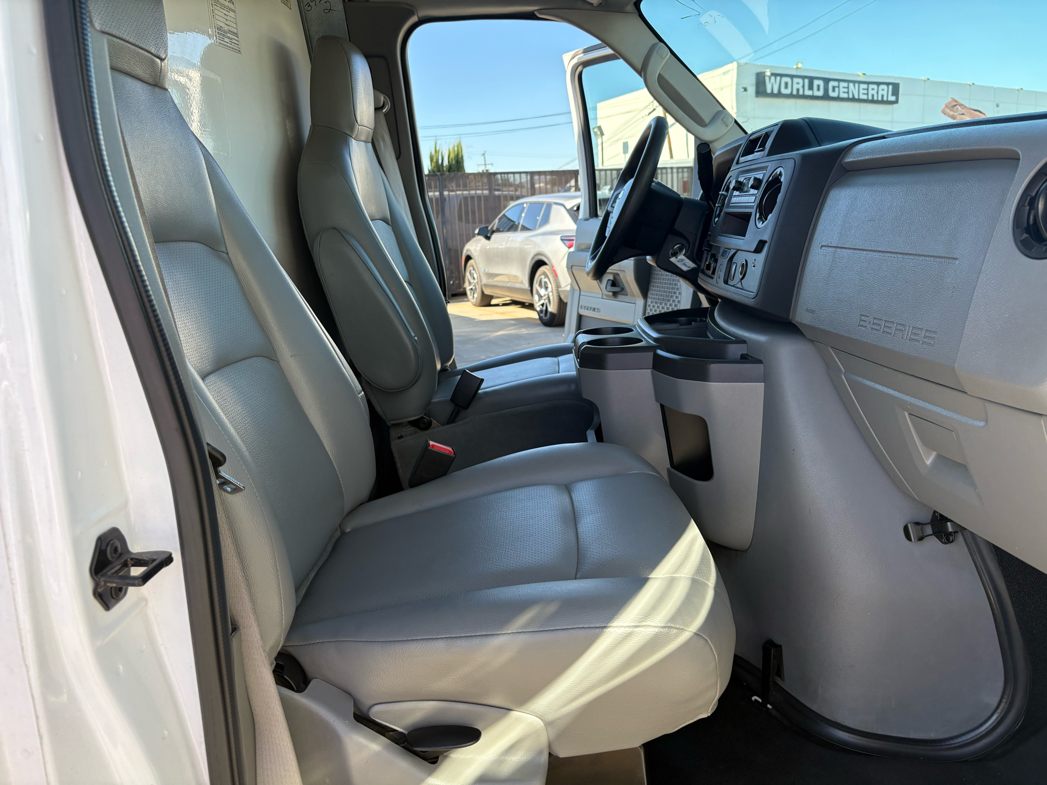 Ford E-Series Cutaway E-450 DRW 158" WB 2021